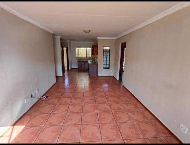 2 BEDROOM TOWNHOUSE FOR SALE IN HESTEAPARK
